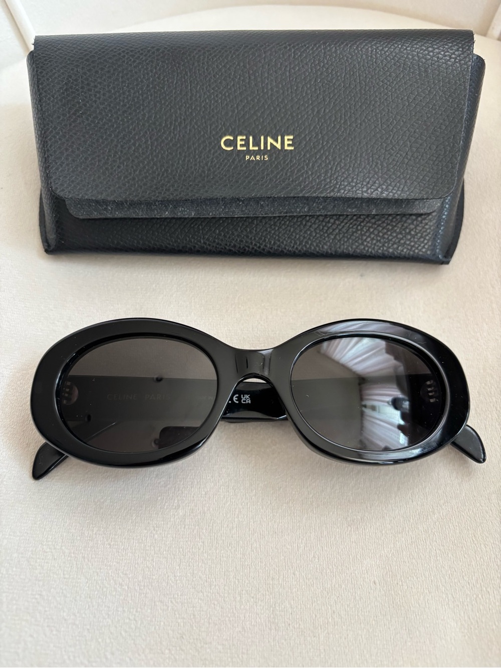 Celine Black Oval Sunglasses with Black Branded Case - Picture 2 of 16